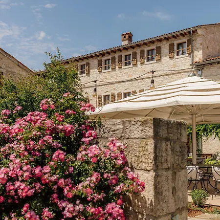 Meneghetti Wine Hotel&winery - Relais&chateaux Bale