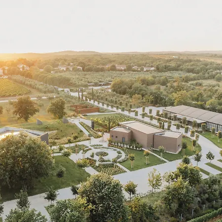 Meneghetti Wine And Winery - Relais & Chateaux Bale
